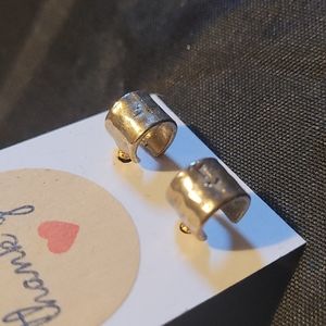 Gold Tone Vintage Posts